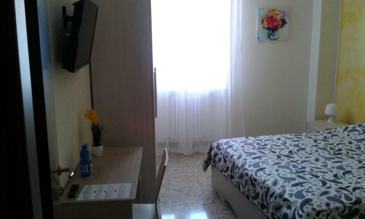 Cristina Apartment เวโรนา ภายนอก รูปภาพ